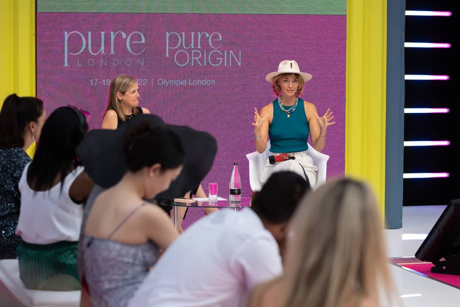 Arizona Muse y Dana Thomas sobre la importancia de la moda regenerativa