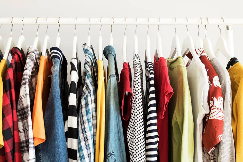 La mejor y más barata forma de enviar ropa con Easyship