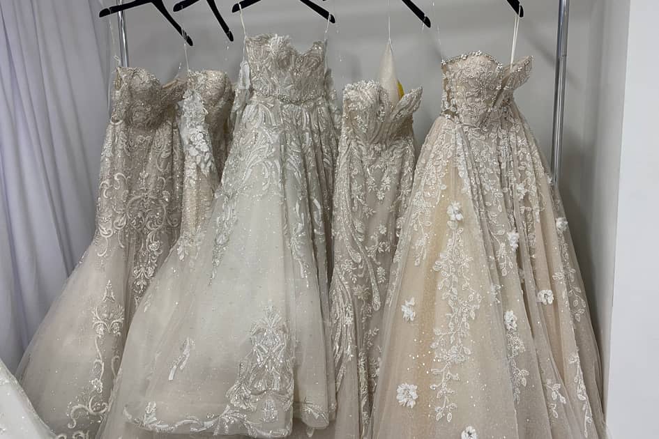 El vestido de novia tradicional está de vuelta, dice el cofundador de Coterie White y Melange de Blanc