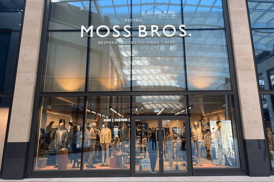 Moss Bros abre una tienda en Victoria Place de Woking