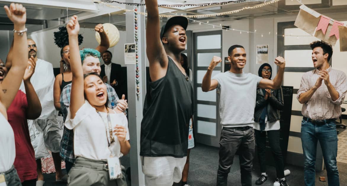 Toms nombra al primer socio principal europeo