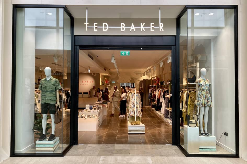 Ted Baker está considerando recortes de empleos en su oficina central