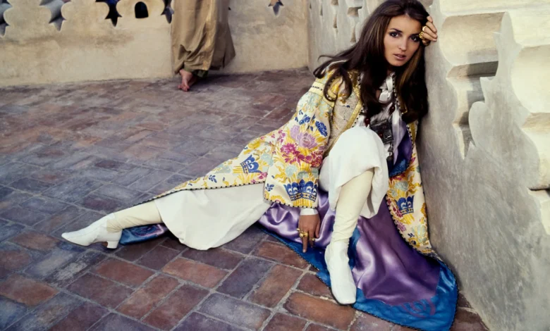De los 60 al Siglo XXI: Explorando el Renacimiento del Estilo Hippie en la Moda