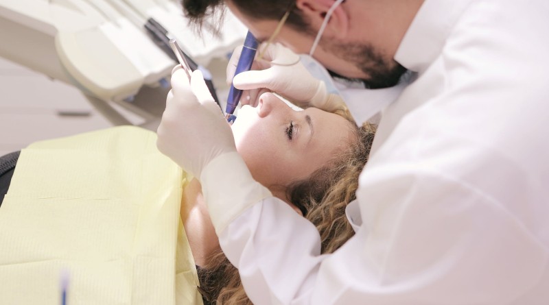 Consejos Esenciales para Elegir al Mejor Dentista para Tu Salud Dental Consejos Esenciales para Elegir al Mejor Dentista para Tu Salud Dental