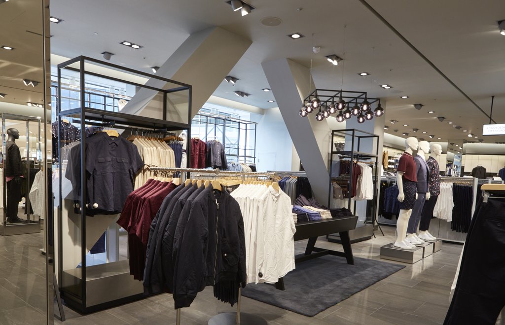 En imágenes: H&M abre su mayor tienda en el Reino Unido
