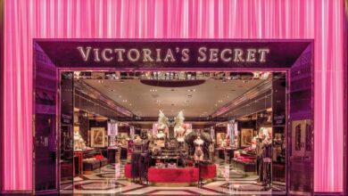 Photo of Se dice que Marks & Spencer y Next están mirando el brazo británico de Victoria’s Secret