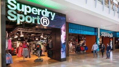 Photo of Superdry abre la primera tienda con una entrada dedicada a deportes