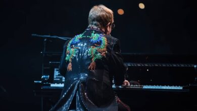 Photo of Gucci diseña looks para la gira de despedida de Elton John