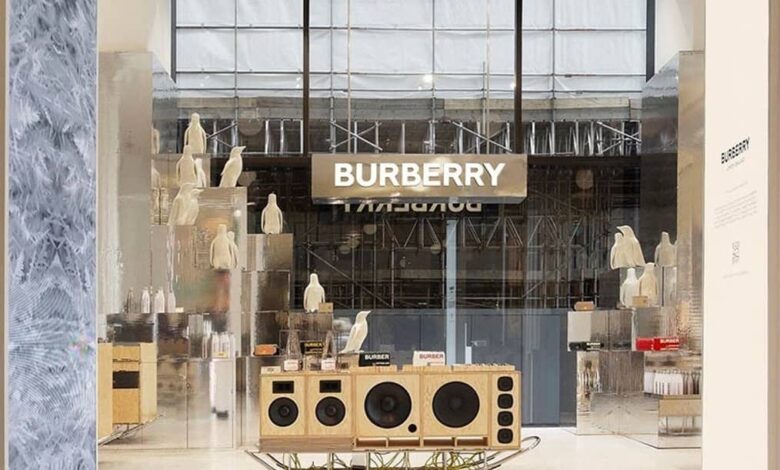 Burberry celebra la exploración polar con el pop-up Selfridges Corner Shop