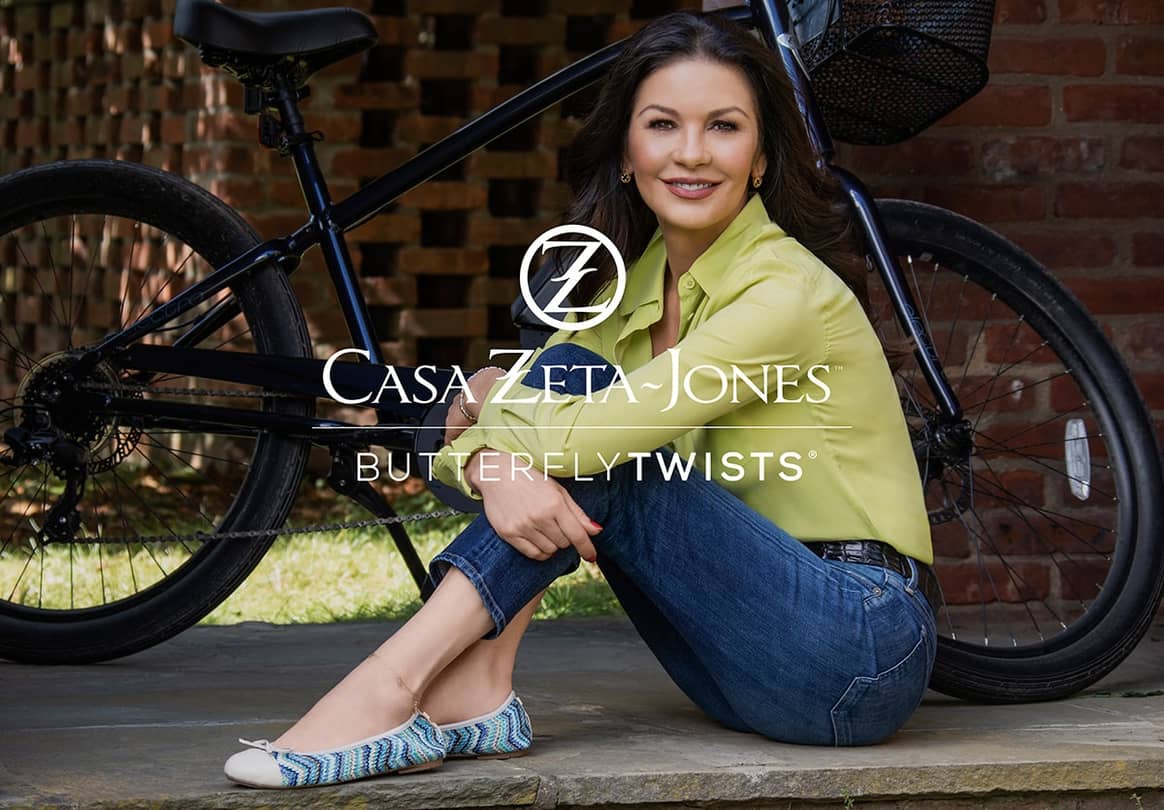 Catherine Zeta-Jones lanza una colección de zapatos con Butterfly Twists