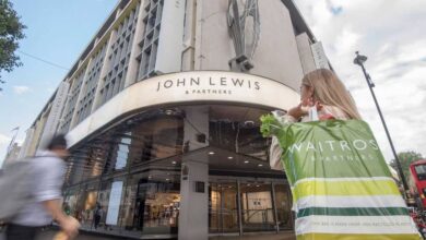 Photo of John Lewis predice una caída del 35% en las ventas de todo el año.