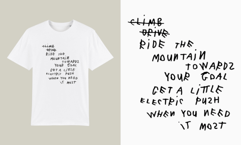 Coco Capitán presenta una camiseta solidaria con la marca de bicicletas eléctricas Cowboy