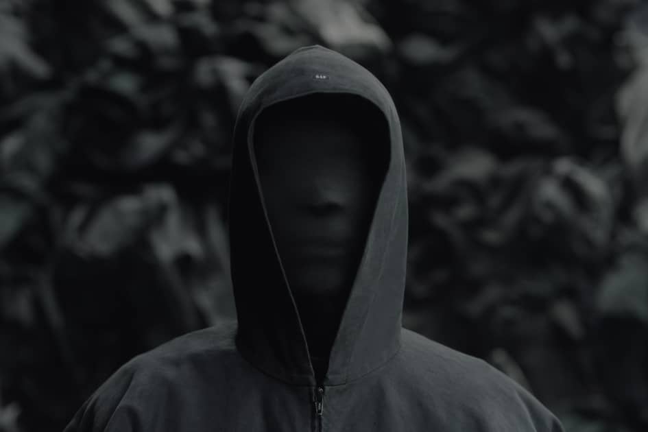 Yeezy Gap diseñado por Balenciaga llega a las tiendas físicas
