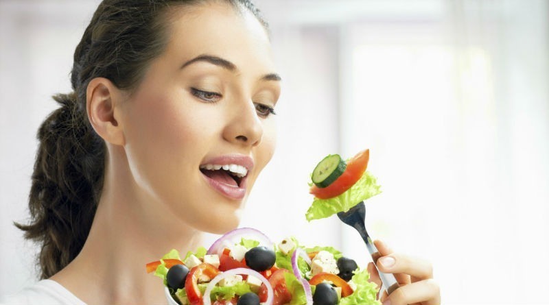 Claves para Mantener una Alimentación Saludable Todo el Año Tras el Verano